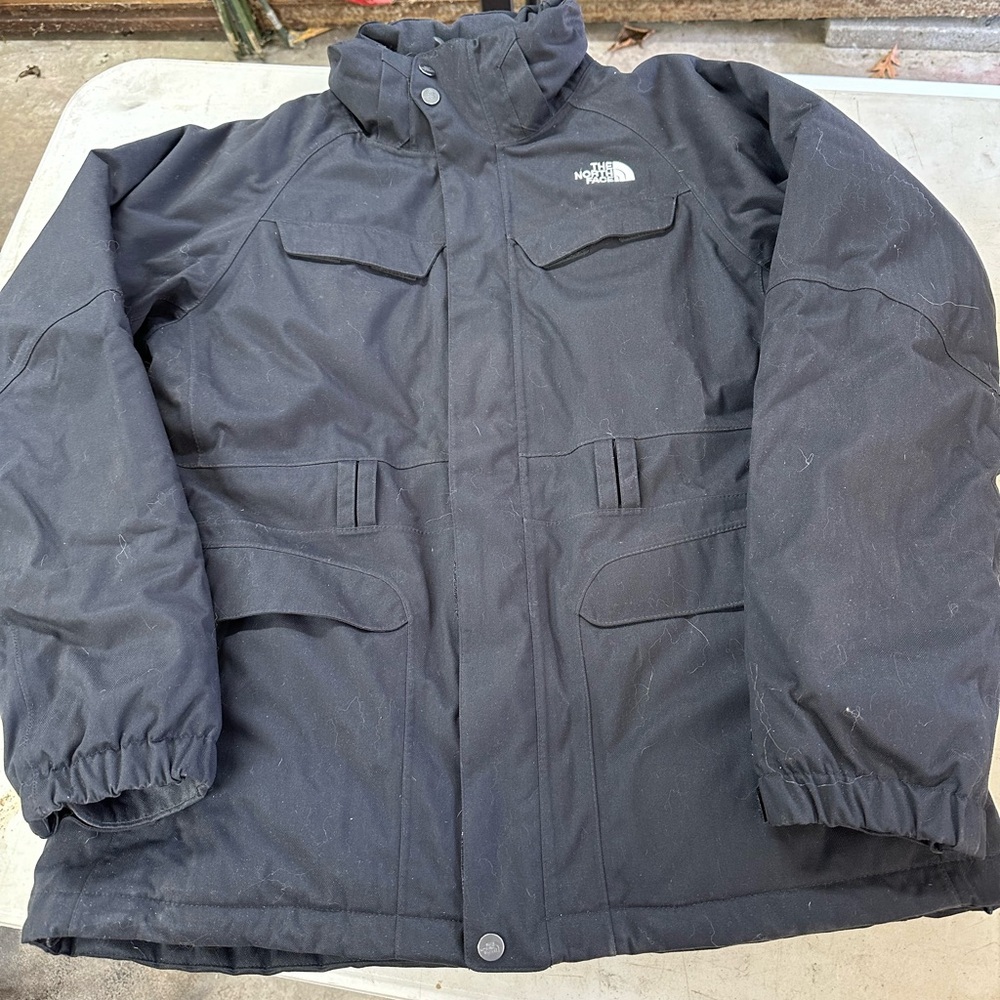 Women’s size Large North Face Winter Coat/parka. Only worn once last winter.